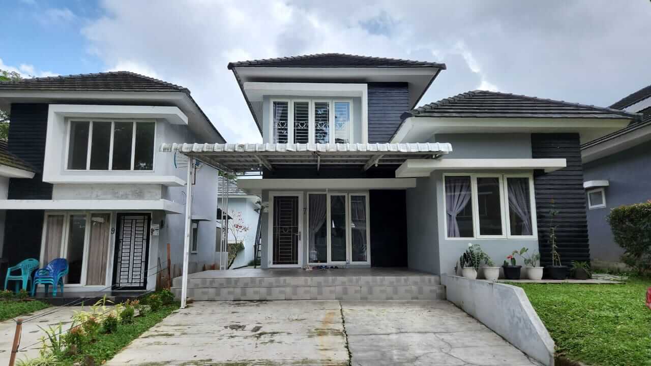 Villa Tampak depan